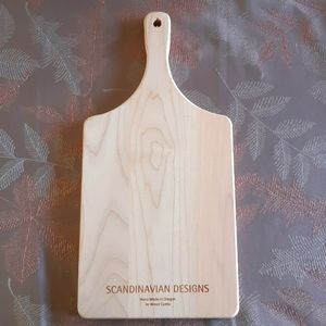EUC Scandinavia Designs wood cutting board with handle